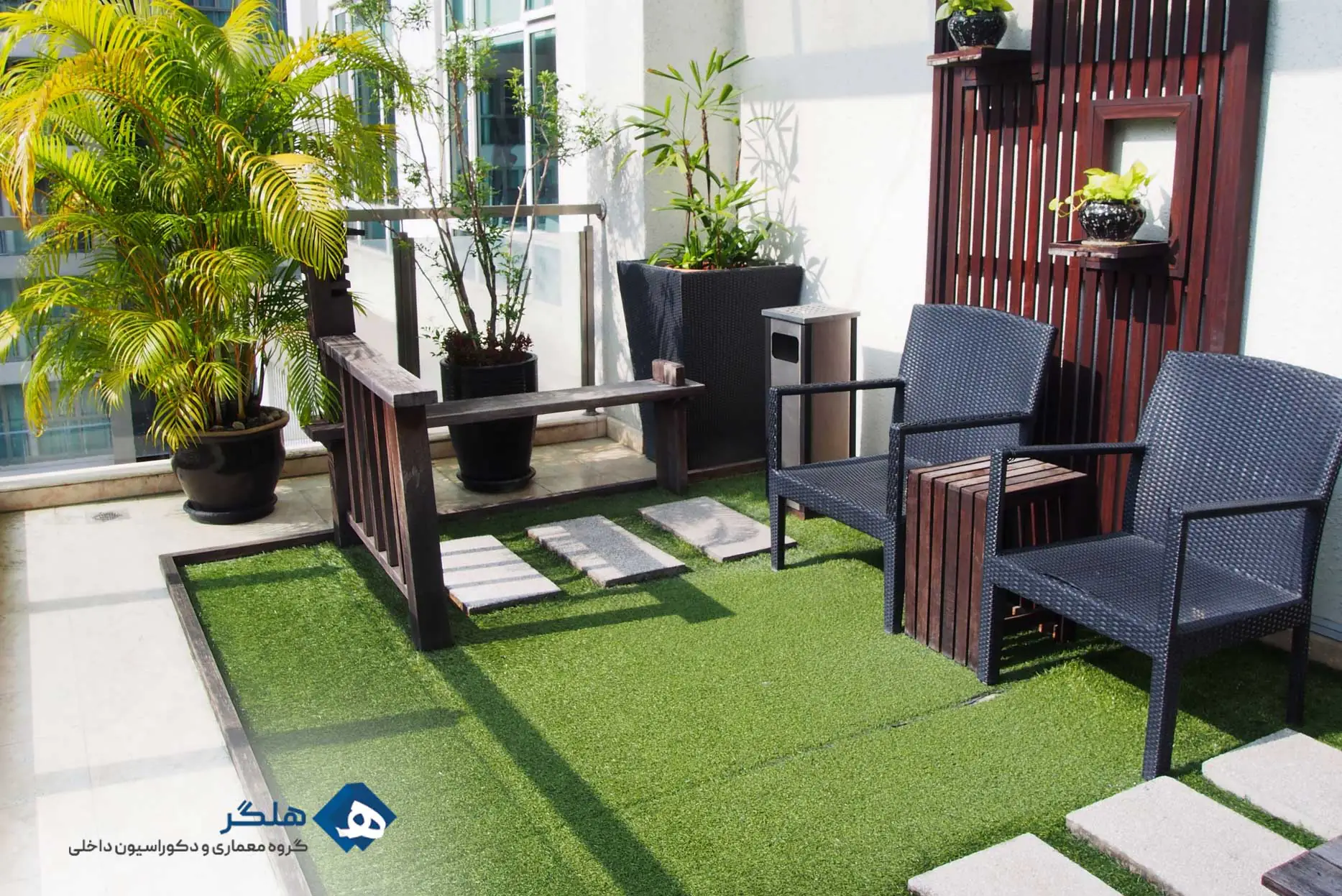 بالکن کوچک با دکوراسیون خلاقانه